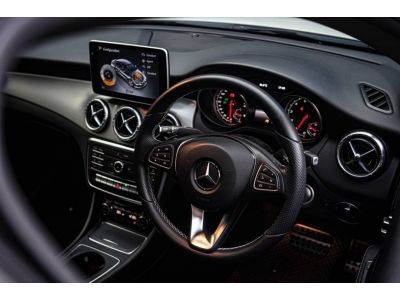 Mercedes Benz CLA class 1.6 Auto Year 2018 รูปที่ 6